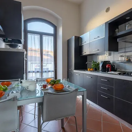 Tranquil Elegance In The Heart Of - Historic Convent Apartamento Pisa